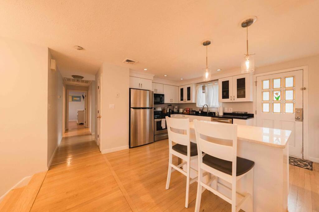 Boston Luxury 3br-near Airport-beach * Revere